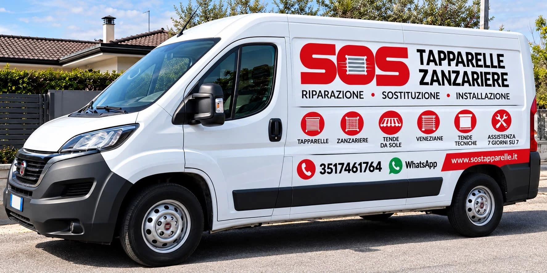 Il furgone bianco di SOS Tapparelle e Zanzariere, con il logo, i servizi e il numero di telefono sulla fiancata